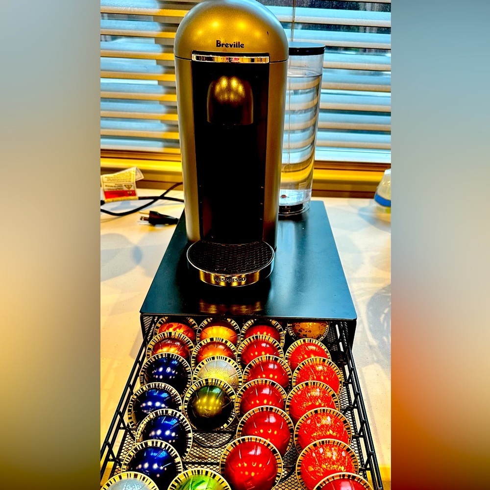 Nespresso Vertuo Next Deluxe by Breville + Free Capsule Holder Tray